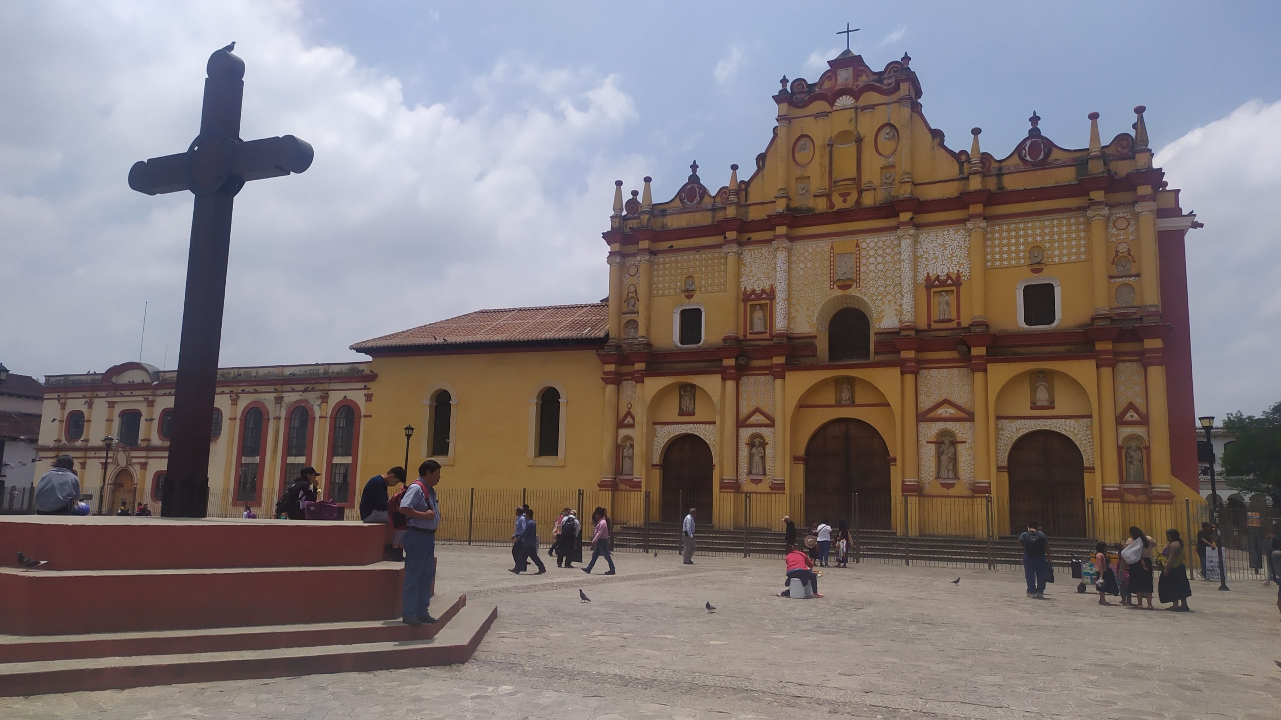 Une belle église couleur ocre trône sur la place centrale de San Cristobal de las Casas